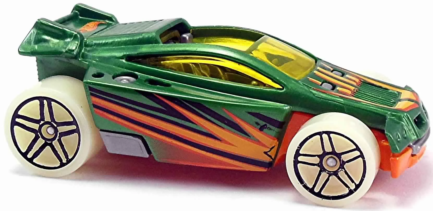 '15 Dodge Challenger SRT 2016 2.png