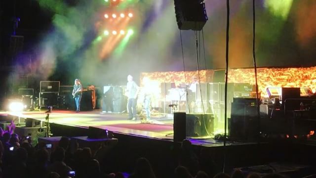 ‪Deep Purple live at London’s O2 Arena on 23rd November 2017
.‬
‪#DeepPurple #IanGillan #rockmusic #rocknroll #rockandroll #classicrock #60s #60smusic #60srock #70s #70smusic #70srock #heavymetal #livemusic‬