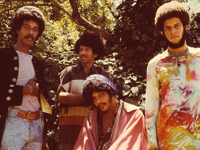 60s Today contributor Ian Mole recalls the experience of seeing Arthur Lee and Love - read the article at 60sToday.com!
.
#ArthurLee #60s #60smusic #60srock #60sstyle #60sfashion #1960s #sixties #70s #70smusic #70srock #70sstyle #70sfashion #rockmusic #rocknroll #rockandroll #classicrock #psychedelic #psychedelia #psychedelicrock #vintage #vintagestyle #vintagefashion #vintageclothing #vintagephoto #vintagephotography