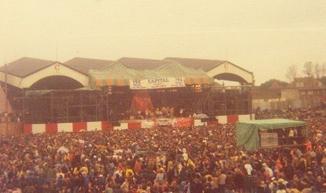 60s Today contributor Ian Mole recalls the experience of seeing the Who live in Charlton in 1976 - read the article at 60sToday.com!
.
.
#theWho #60s #60smusic #60srock #60sstyle #1960s #sixties #70s #70smusic #70srock #rocknroll #rockandroll #rockmusic #classicrock #vintage #vintagestyle #vintagephoto #vintagephotography