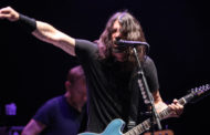 Dave Grohl Makes a Quick Getaway from Fans Pushing for Autographs
